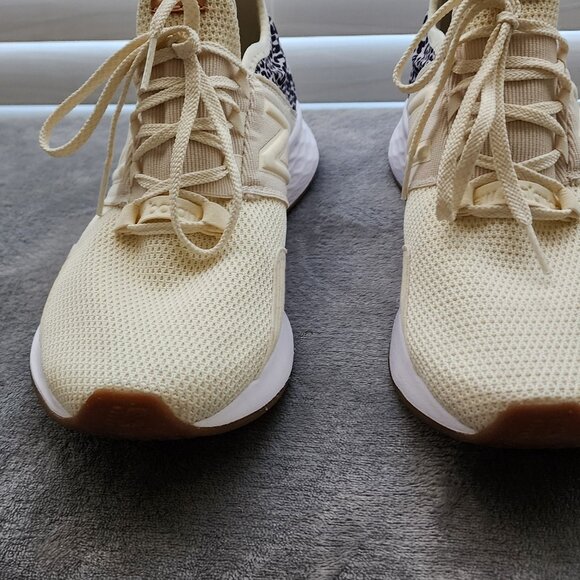 Women's New Balance Leopard Print Sneakers Size 9 - Picture 3 of 16